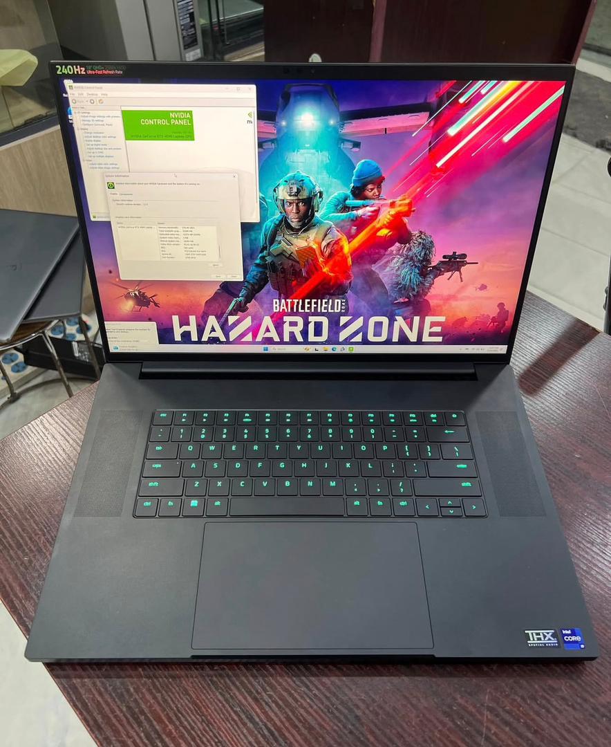 (2025) Razer Blade 18 QHD/RTX5070Ti I9-U275HX/32GB/2TB/18'' – Baby ...